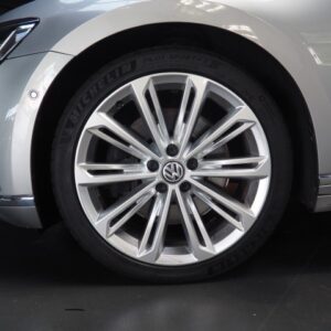 VOLKSWAGEN PASSAT Sedan 4 drs | ABC Exclusive