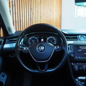 VOLKSWAGEN PASSAT Sedan 4 drs | ABC Exclusive