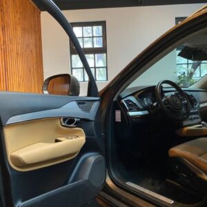 VOLVO XC90 MPV Ruimtewagen 5 drs | ABC Exclusive