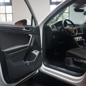 VOLKSWAGEN TIGUAN SUV 5-drs | ABC Exclusive