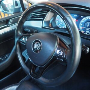 VOLKSWAGEN PASSAT Sedan 4 drs | ABC Exclusive